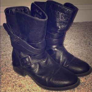 Steve Madden boots
